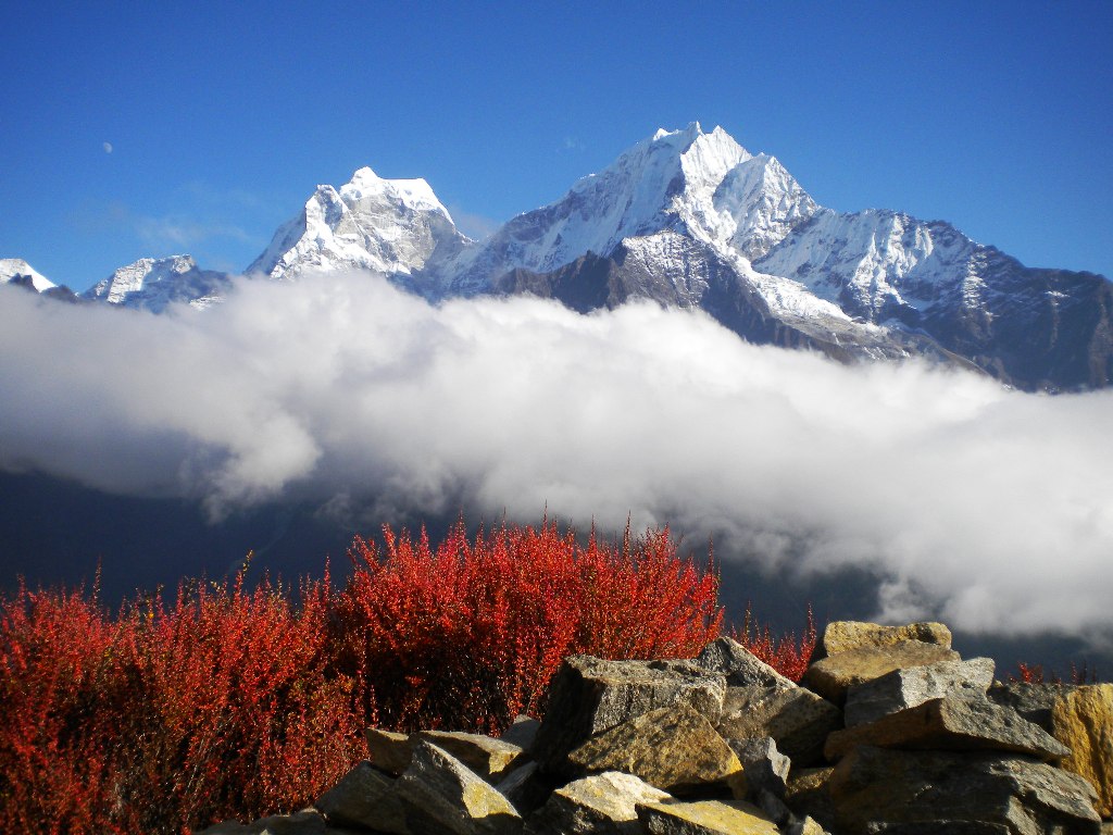 Kangtega 6.685m-Thamserku 6.608m