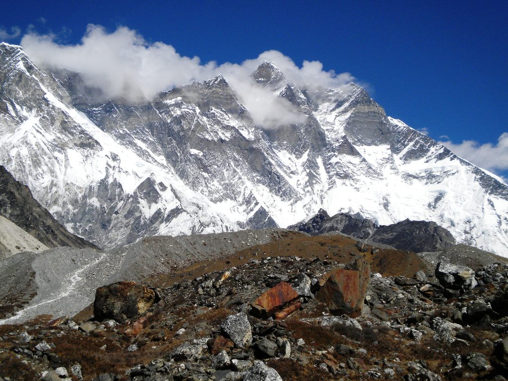 Lhotse 8.414m-Lhotse Shar 8.393m